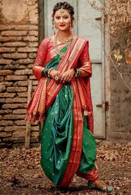 Nauvari Saree Look