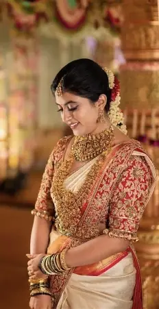 Where Are Saree Manufacturers in India?